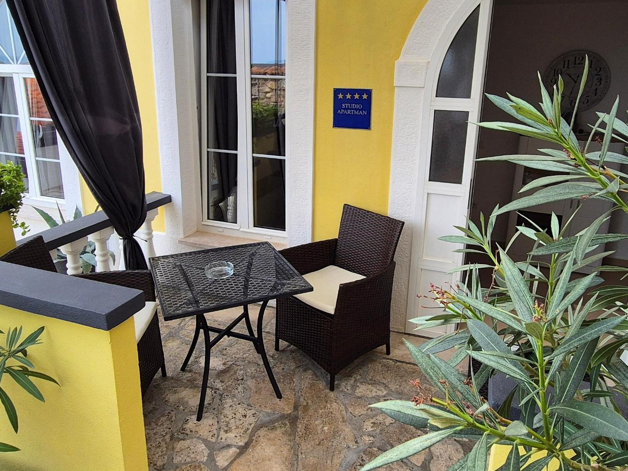Vivi Studio Apartments Mali Lošinj Habitación foto